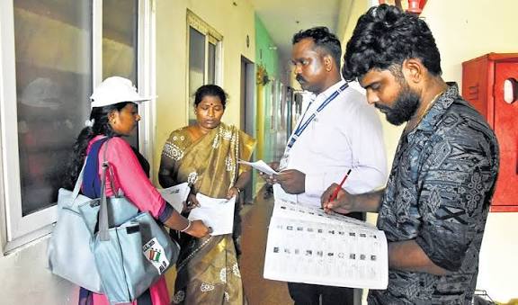 N R Ilango Dmk Even BLOs struggle to fill SIR forms, alleges DMK - News Today | First ...